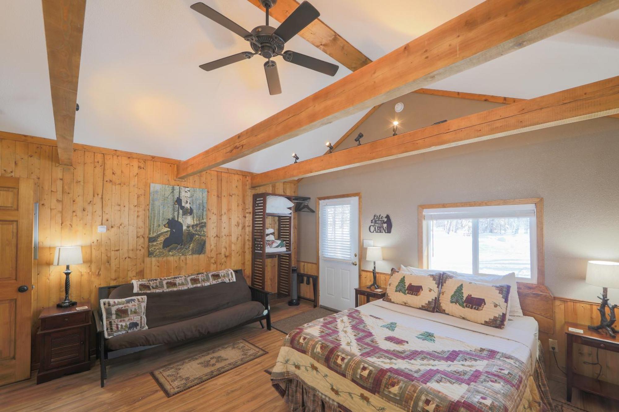 Spruce Holiday home